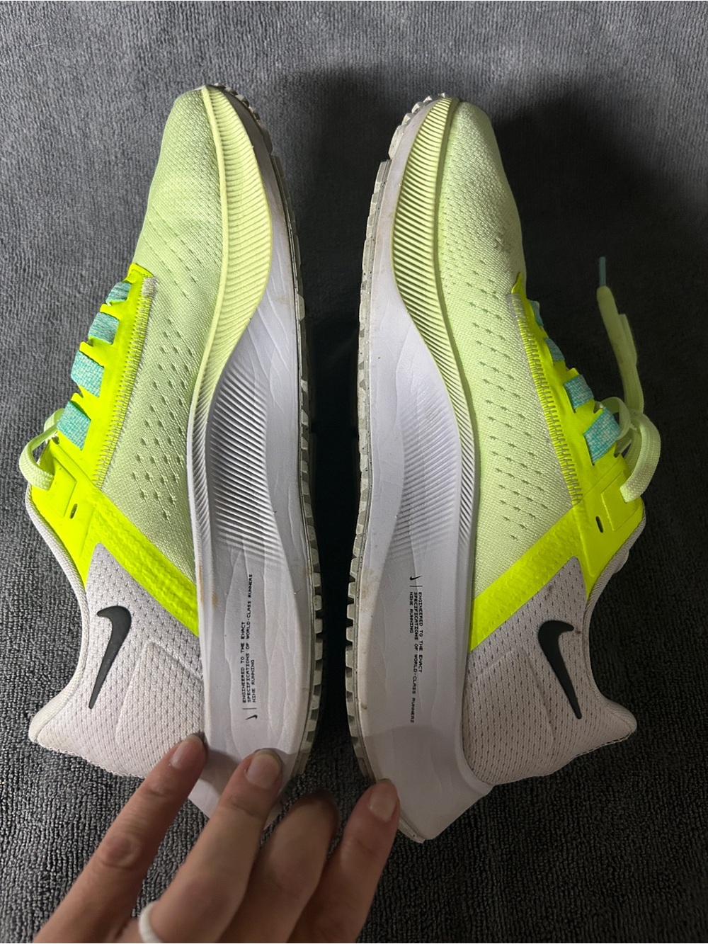 Nike Air Zoom Pegasus 38 Women’s Size 10 Volt Lime Running Shoes - Picture 7 of 12